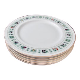 Example of Royal Doulton Dinnerware