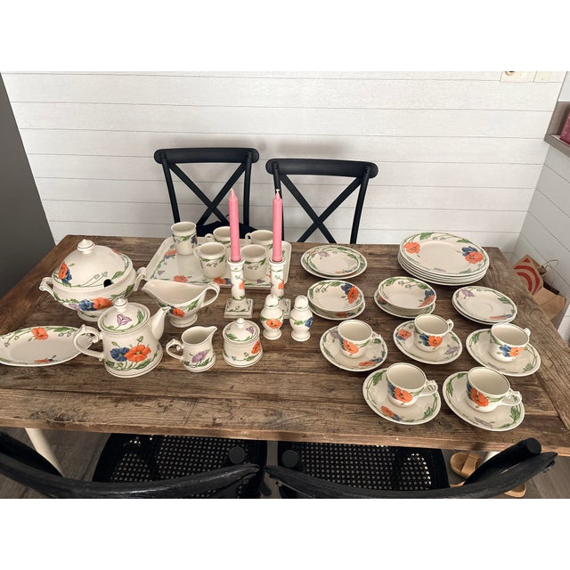 Vintage Villeroy & Boch "Amapola" Porcelain Dinnerware & Serving Set – 29 Pieces For Sale - Image 9 of 12