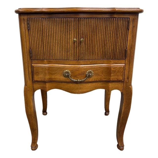 Vintage Davis Cabinet Company French Country Oak Nightstand Side Table For Sale