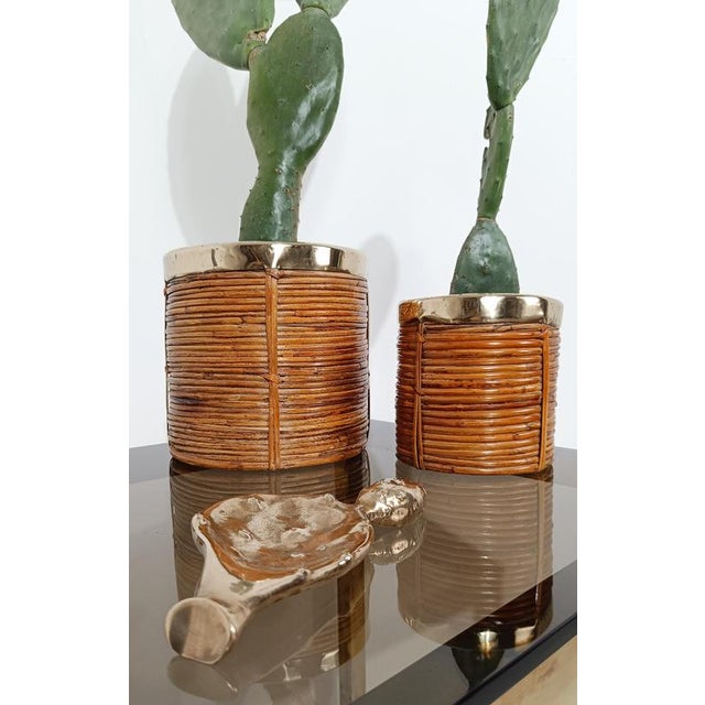 1970s Italian Cachepot Basket in Hand-Woven Pencil Reed Rattan and Brass, 1970s For Sale - Image 5 of 18
