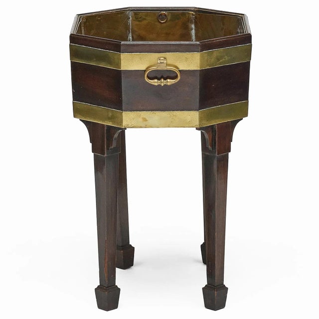 English Antique 18th Century George III Mahogany Brass Bound Octagonal Wine Cooler or Jardiniere For Sale - Image 3 of 7