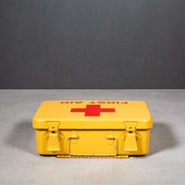 Mid-Century Industrial Metal First Aid Box c.1950 For Sale - Image 4 of 9