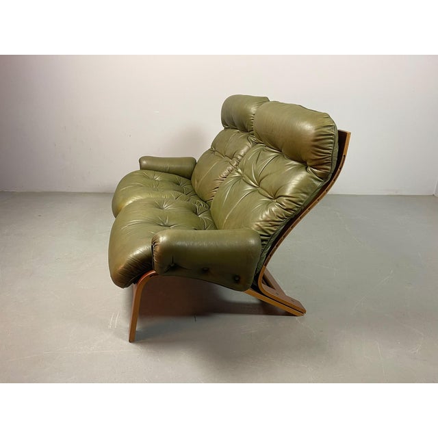 Mid-Century Modern Vintage Scandinavian Two-Seater Ry-Wing Lounge Sofa in Olivegreen Leather by Elsa and Nordahl Solheim for Rybo Rykken & Co, 1960s For Sale - Image 3 of 18
