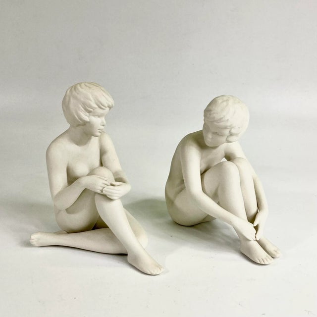 Goebel Set of Two Porcelain Figurines of Young Ladies Sitting For Sale - Image 10 of 10