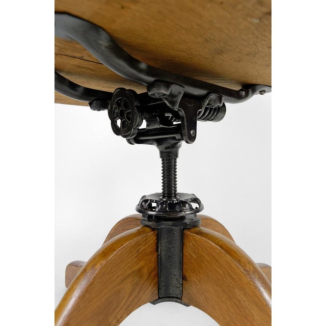American Swivel Office Armchair in Oak with Leather Seat, 1900s For Sale - Image 14 of 18