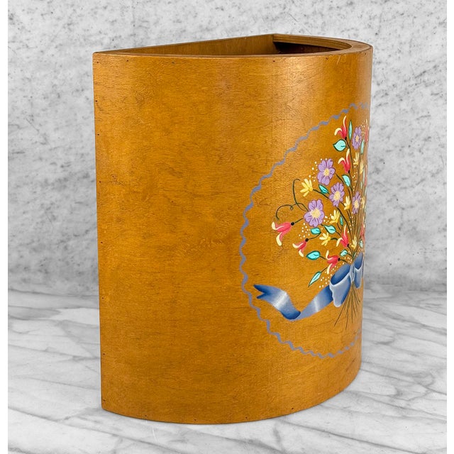 Late 20th Century Vintage Farmhouse Country Bentwood Halfmoon Floral Waste Basket For Sale - Image 5 of 10