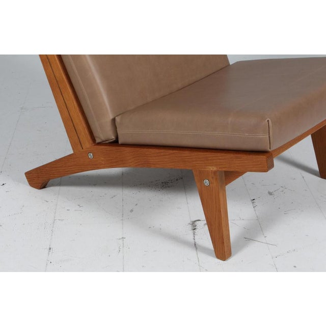 Lounge Chair Model Ge-370 attributed to Hans J. Wegner for Getama, 1960s For Sale - Image 4 of 8