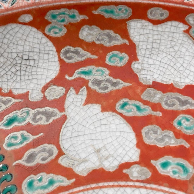 Japanese 19th Century Japanese Edo Kutani Porcelain Plate With Rabbits For Sale - Image 3 of 7