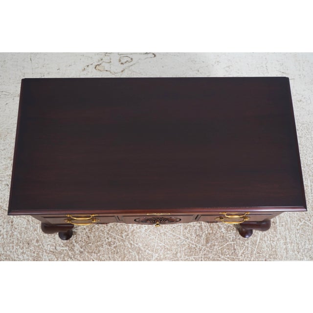 1990s Henkel Harris Mahogany 4 Drawer Lowboy For Sale - Image 5 of 18