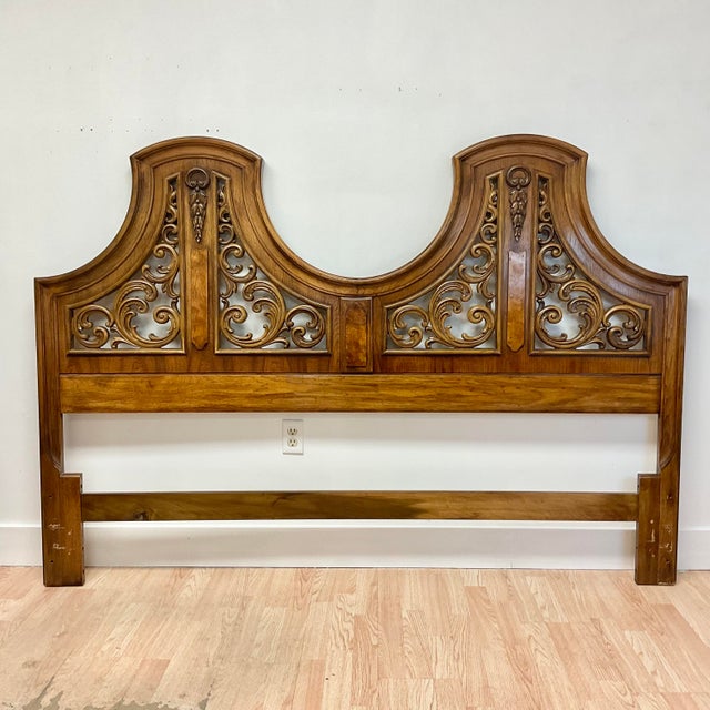 Vintage Home is pleased to present this stunning Mid Century King Headboard from Thomasville. Crafted from mostly Walnut...