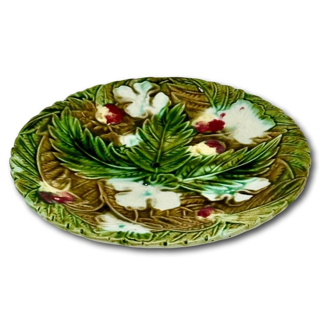 Late 19th Century Beautiful Antique Victorian Majolica Dish With Bracket for Wall Plate Hanging Display Circa 1880s - Nice Colors For Sale - Image 5 of 17