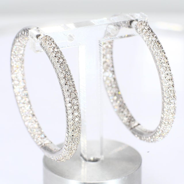 Contemporary 18k White Gold Diamond Hoop Earrings With ~2.9ctw of Si1/H Diamonds, A Pair For Sale - Image 3 of 4