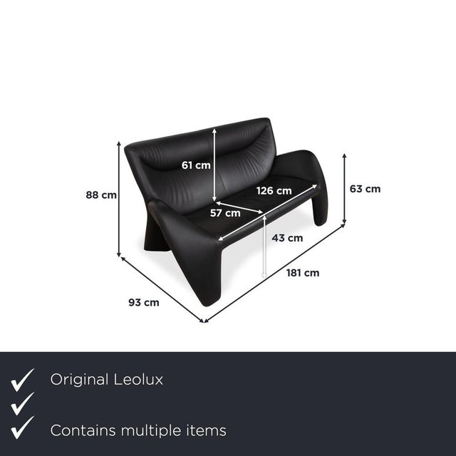 This set consists of a two-seater sofa and two matching armchairs from the Leolux Echnaton model. with this combination,...