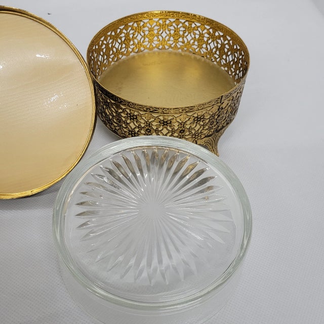 1950s Vintage Gold Gilt Filigree Ormolu Jewelry Box For Sale - Image 4 of 6