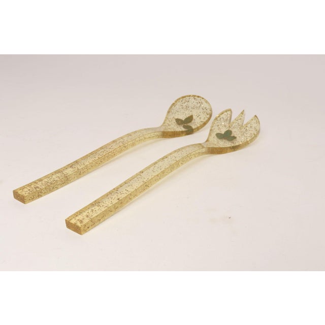 Vintage Botanical Motif Resin / Acrylic Salad Bowl and Servers / Tongs Set by Bilmar - 3 pcs For Sale - Image 10 of 18