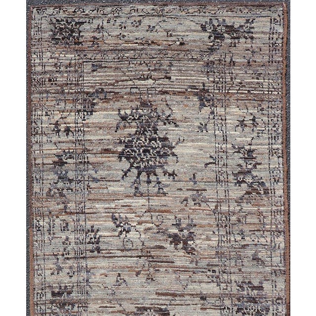 Modern Hand-Knotted Oushak Designed Runner in Wool With Sub-Geometric Design 3'1 X 8'4 For Sale - Image 9 of 11