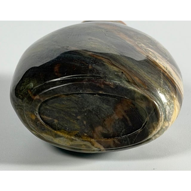 Gray 19th Century. Chinese Carved Macaroni Shadow Agate Snuff Bottle Chalcedony Translucent For Sale - Image 8 of 9