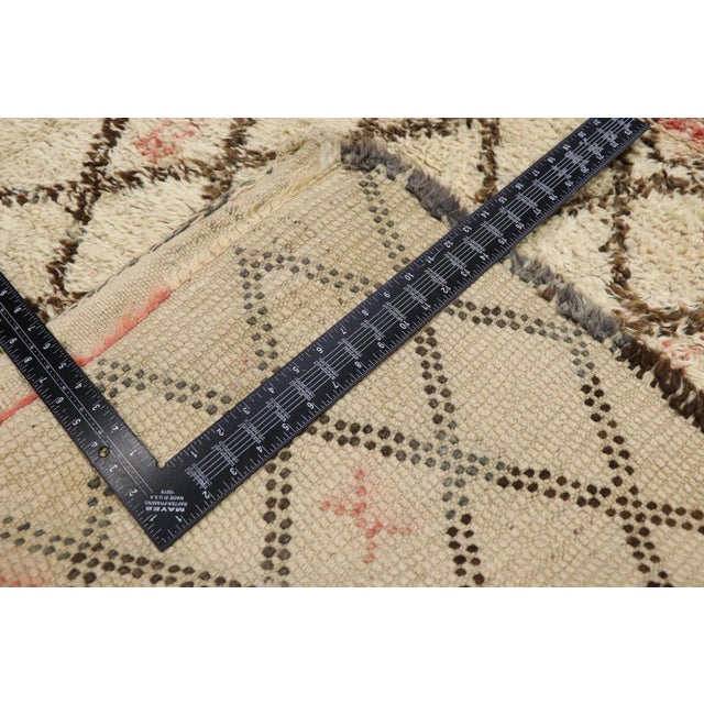 Mid 20th Century Vintage Moroccan Beni Ourain Moroccan Rug, 06'01 X 09'03 For Sale - Image 5 of 10