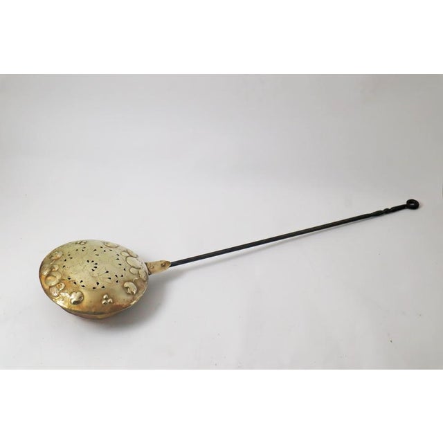 Gold Brass Bed Warmer with Tulips and Ornaments, Denmark, 18th Century For Sale - Image 8 of 15