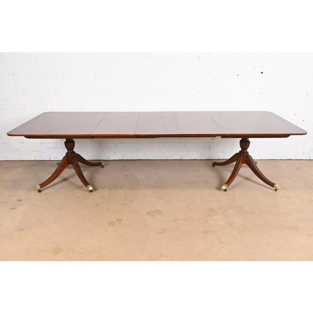 English Baker Furniture Georgian Banded Mahogany Double Pedestal Extension Dining Table, Newly Refinished For Sale - Image 3 of 12