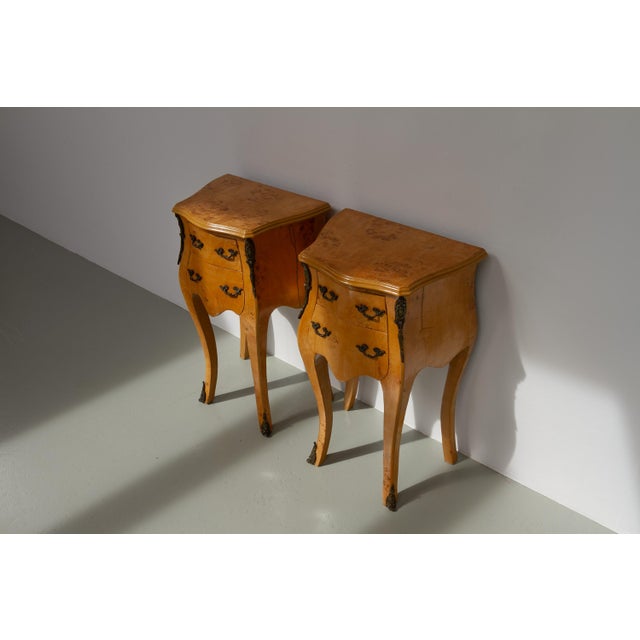 Louis XV French Birch Burl Nightstands, 1920s, Set of 2 For Sale - Image 13 of 18
