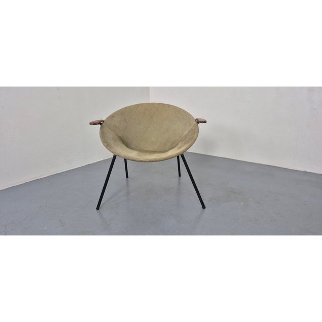 Mid-Century Modern Sueded Balloon Chair by Hans Olsen for Lea Furniture, Denmark, 1950s For Sale - Image 3 of 15