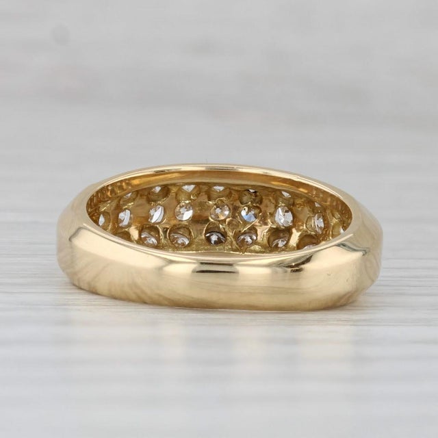 Gemstone Information: - Natural Diamonds - Total Carats - 0.98ctw Cut - Round Brilliant Color - E - G Clarity - VS2 - SI1...
