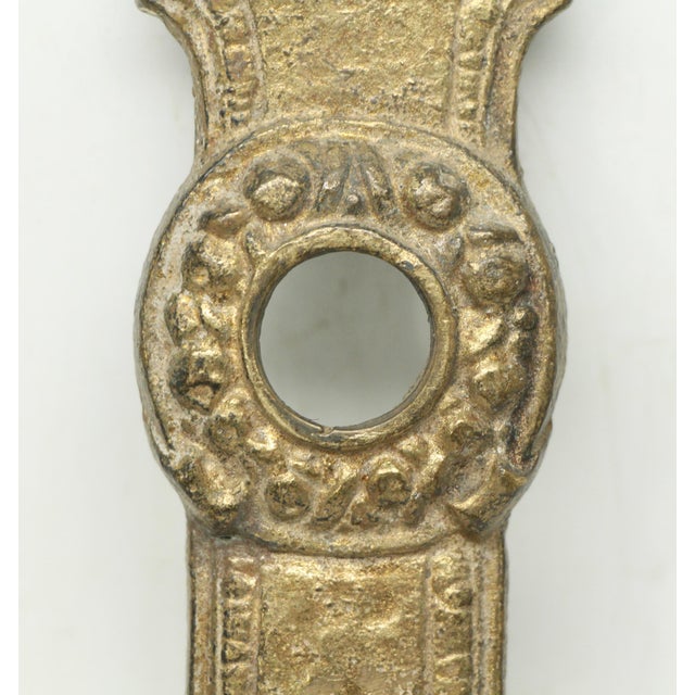 Early 20th Century Pair of French Bronze Ornate 7.75 In. Back Plates For Sale - Image 5 of 8