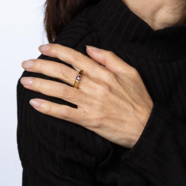 C1992 Cartier Ellipse Ruby Band Sz 6.25 Ring Eu 53 18k Gold Signed Jewelry For Sale In Los Angeles - Image 6 of 7