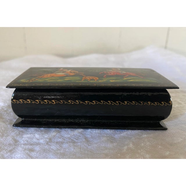 Vintage Russian Palekh Hand-Painted Lacquered Trinket Box, Hunting Scene For Sale - Image 4 of 12