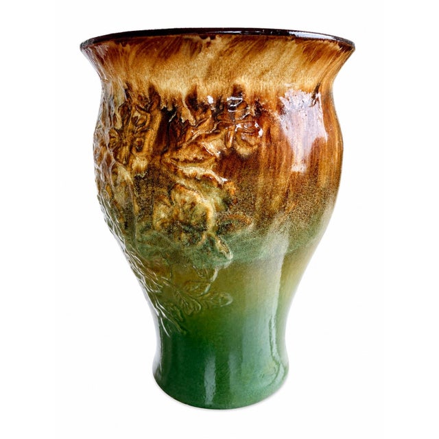 Contemporary 1940s Robinson Ransbottom (Rrp Co.) Majolica Art Pottery Vase | Embossed Floral Relief | Brown & Emerald Green Drip Glaze For Sale - Image 3 of 10