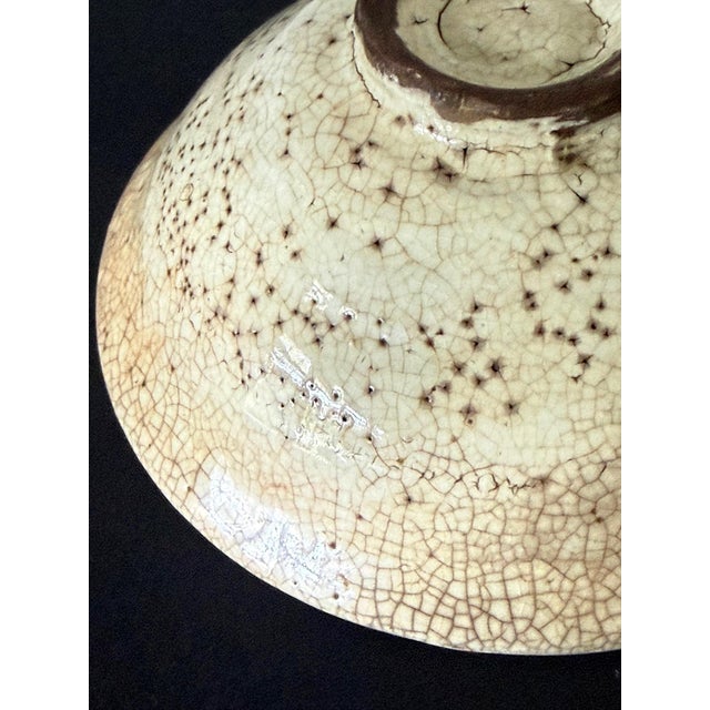Japanese Izumo Chawan Tea Bowl by Hino Yoshinaga with Tomobako Box For Sale - Image 12 of 13