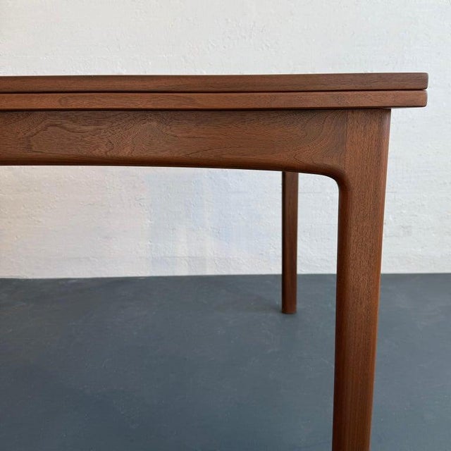 DUX 1960s Scandinavian Modern Flip Top Expanding Dining Table by Folke Ohlsson for Dux For Sale - Image 4 of 11