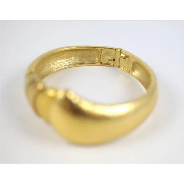 1970s Goldtone Clamp Bracelet For Sale - Image 9 of 11