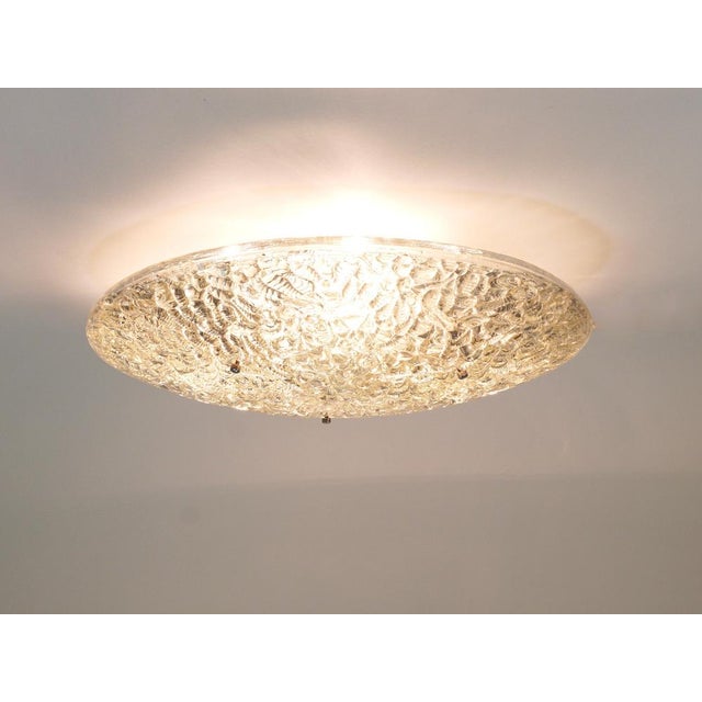 Metal Large Mid-Century Austrian Textured Glass Flush Mount by J. T. Kalmar for Kalmar, 1960s For Sale - Image 7 of 18