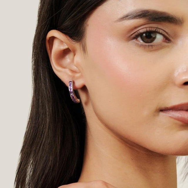 Art Deco Channel Set 1.74 Carat Amethyst Gemstone Vertical Curved Earrings- A Pair For Sale - Image 3 of 10