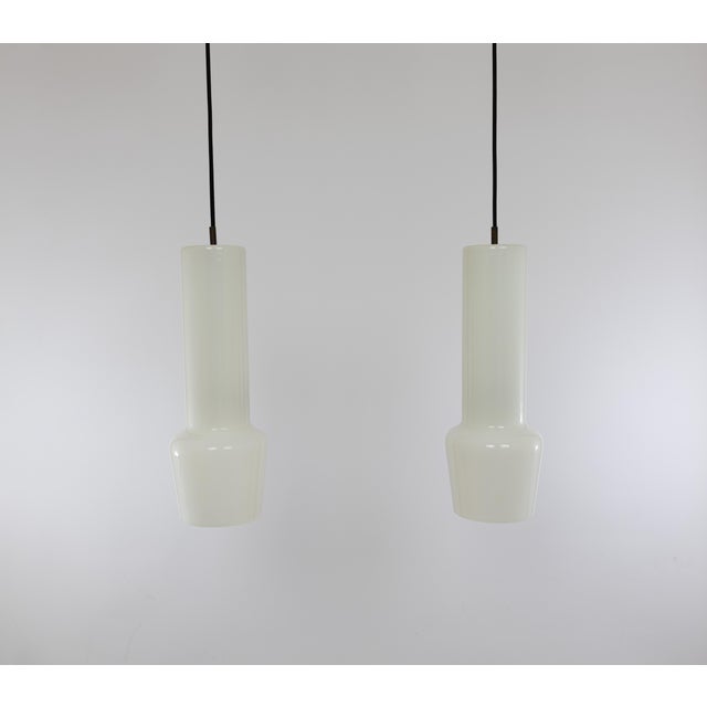 White Glass Pendants by Massimo Vignelli for Venini, 1950s, Set of 2 For Sale - Image 6 of 7