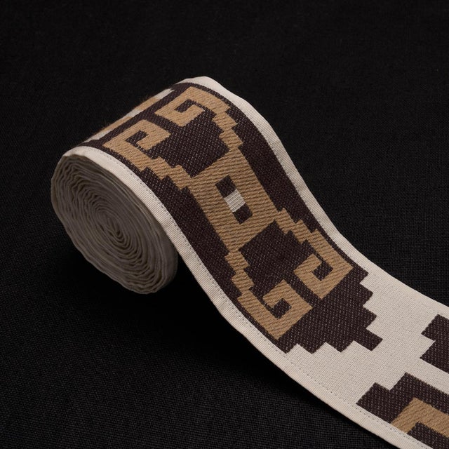 Traditional Sample - Schumacher Storm Pattern Tape Trim In Neutral For Sale - Image 3 of 4