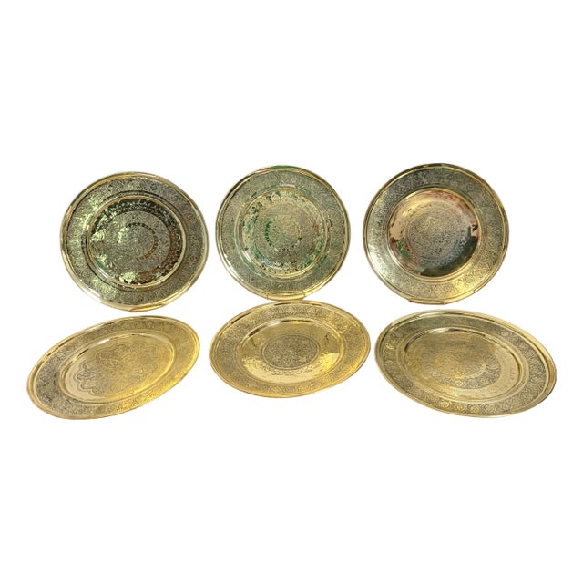 6 Late 19th-Century Anglo-Indian Engraved Brass Charger Plates India, C. 1880s For Sale