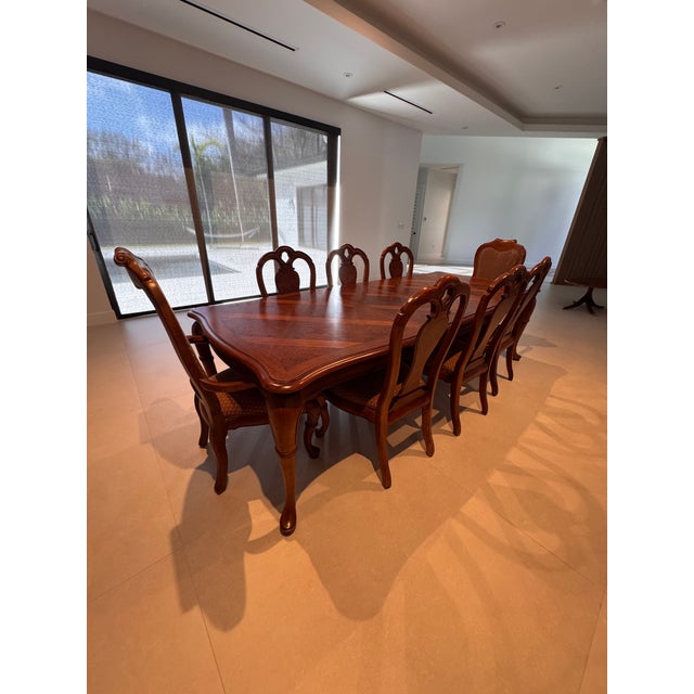 1990s Thomasville Burl Oak British Gentry Collection Dining Table With Two Extension Leaves For Sale - Image 10 of 11