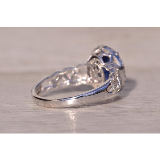 Metal The Credenza: Natural Sapphire and Diamond Ring in White Gold For Sale - Image 7 of 11