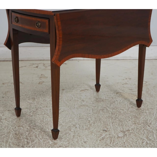 1990s Pair Banded Mahogany Dropleaf Pembroke Lamp Tables For Sale - Image 5 of 18