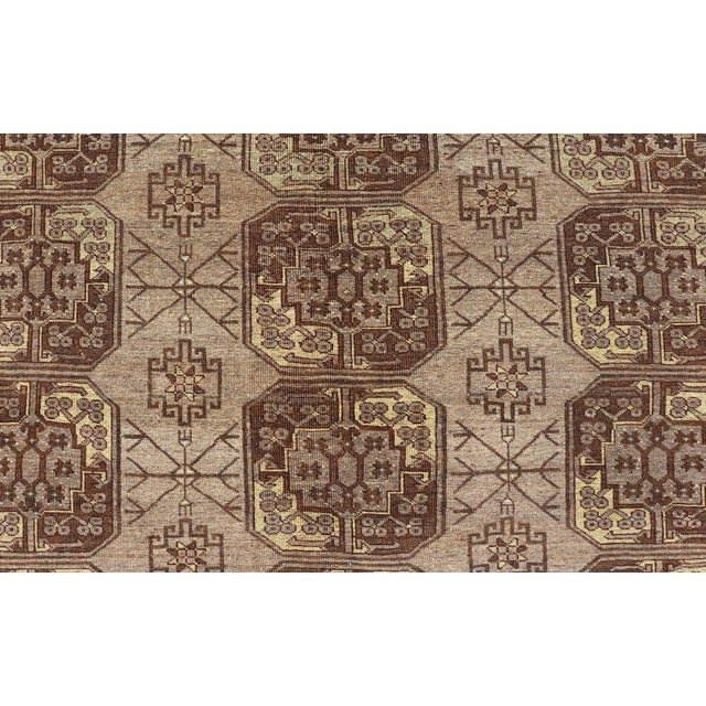 Hand-Knotted Turkomen Ersari Rug in Wool With Repeating Sub-Geometric Gul Design For Sale - Image 11 of 14