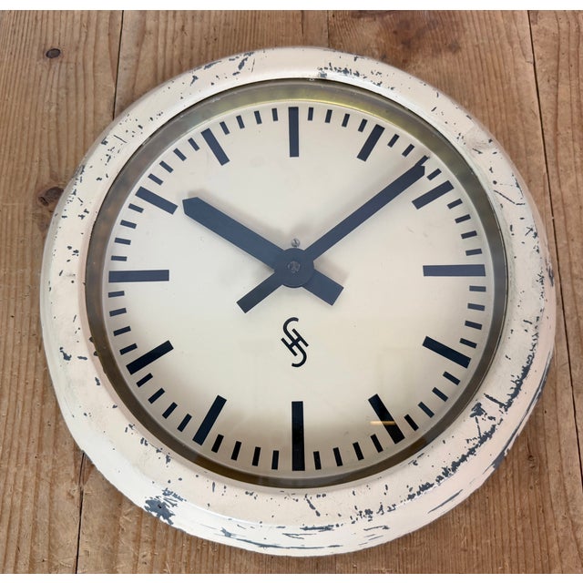 Vintage Industrial Factory Wall Clock from Siemens, 1950s For Sale - Image 10 of 17