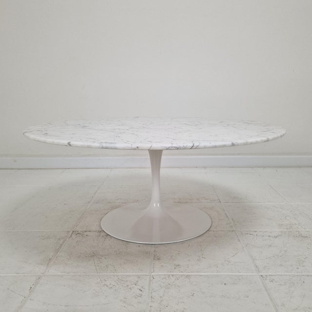 1950s Early Carrara Marble Coffee Table by Eero Saarinen for Knoll International For Sale - Image 5 of 10