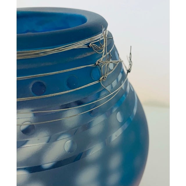1990s Vintage 1990s Brian R. Higer Studio Art Glass Spherical Cosmos Vase For Sale - Image 5 of 8