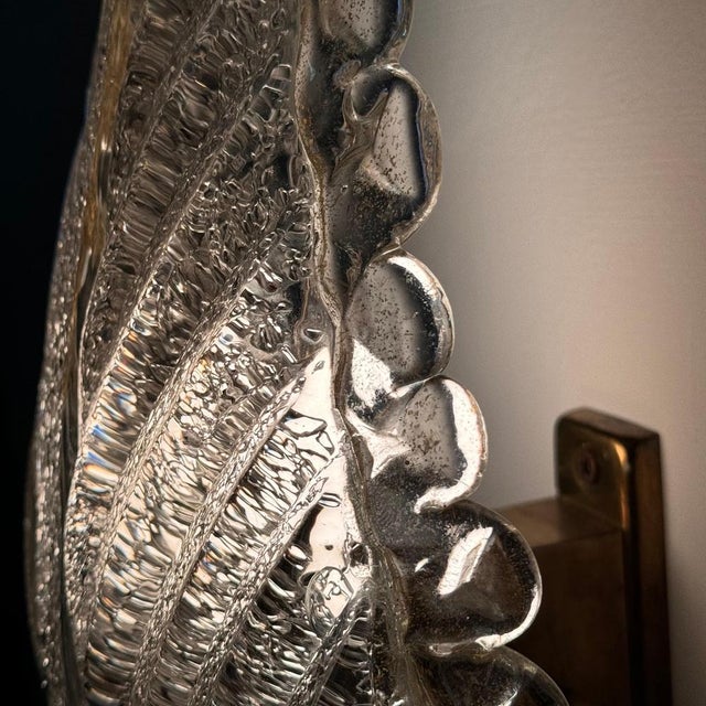 Gold Single Leaf Sconce in Pulegoso Glass with Gold Accents attributed to Barovier & Toso, 1950s For Sale - Image 8 of 18
