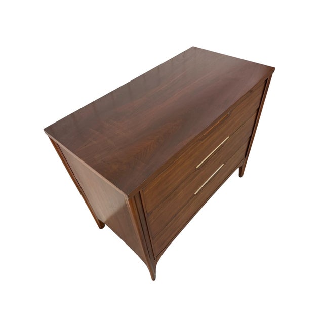 Kent Coffey Mid-Century Modern Kent Coffey "Impact" Walnut Bachelor Chest For Sale - Image 4 of 10