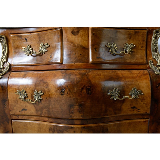 Mid 20th Century French Burl Wood Bombe Chest With Marble For Sale - Image 5 of 13