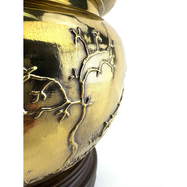 Chinoiserie Mid 20th Century Hollywood Regency Chinoiserie Brass Table Lamp With Embossed Landscape Motif on Wood Base For Sale - Image 3 of 13